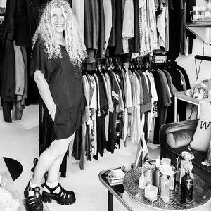 Let's connect! xo Tania